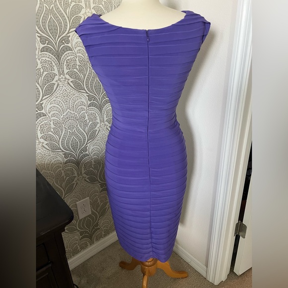 Adrianna Papell Sheath Dress size 6 Shutter Pleat - Picture 2 of 7